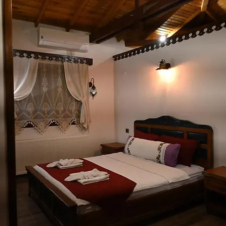 Storks View Terasli 2 Yatak Odali Lägenhet Selçuk